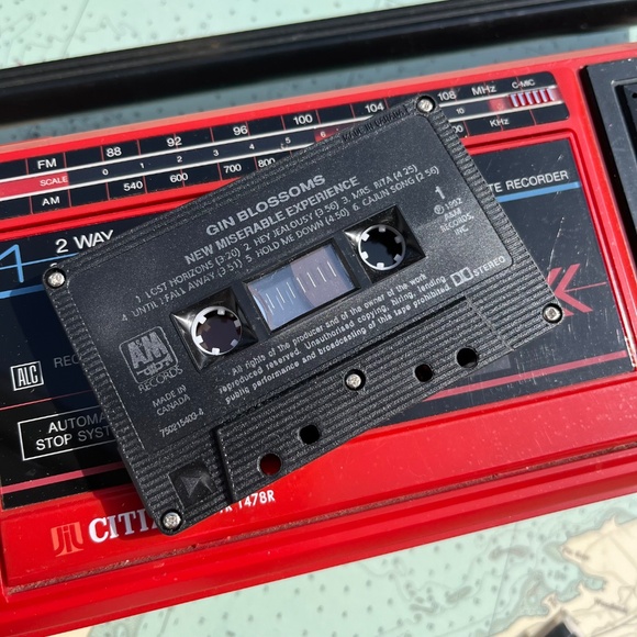 Vintage 1992 Gin Blossoms New Miserable Experience Cassette Tape - Picture 2 of 3